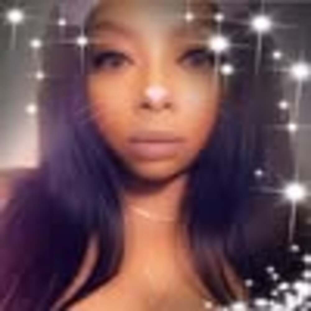 Meet your Posher, Caroline